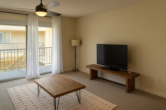 4855 Cole St, San Diego, CA 92117