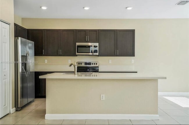 3440 W 110th St, Hialeah, FL 33018 - photo 4