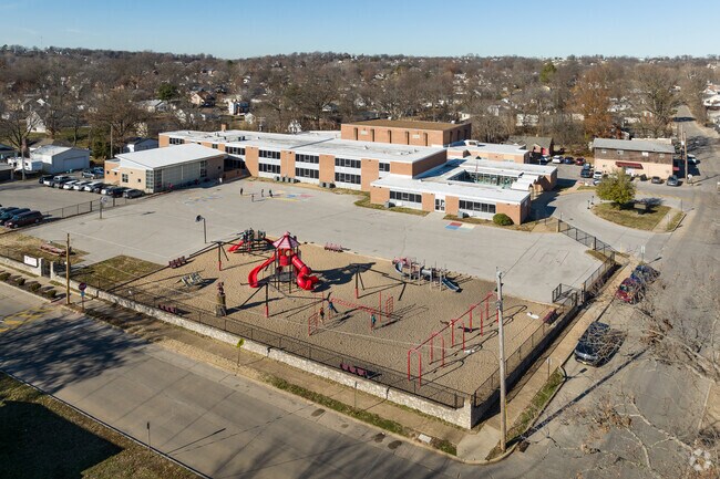 Crystal City Elementary School is aligned with Missouri state standards in Crystal City, MO.