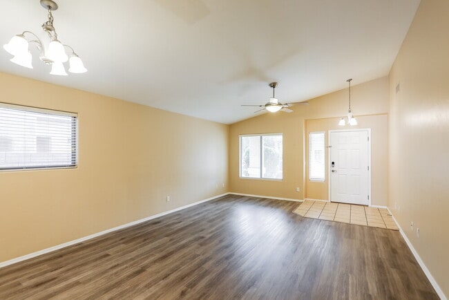 10581 E Feltleaf Willow Trail, Tucson, AZ 85747 - photo 3