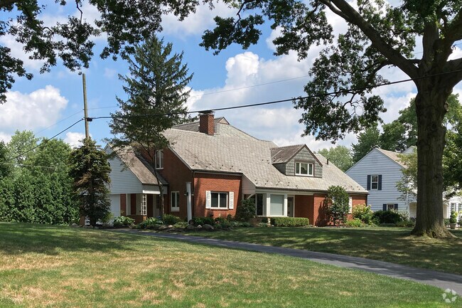 Meyers lake residences come in a wide variety of colors and styles