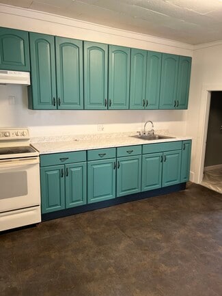 55 Davis St Unit 1, Old Town, ME 04468