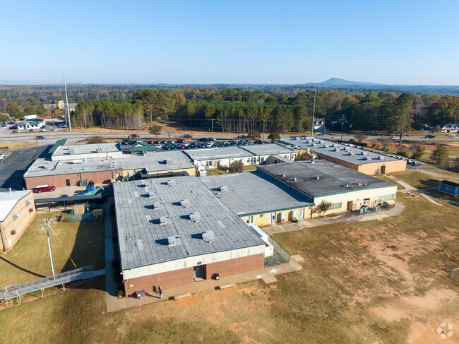 Midway Elementary School has a Reading Proficiency of
72%.