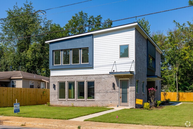 Some homes in West Huntsville are modern and newly constructed.