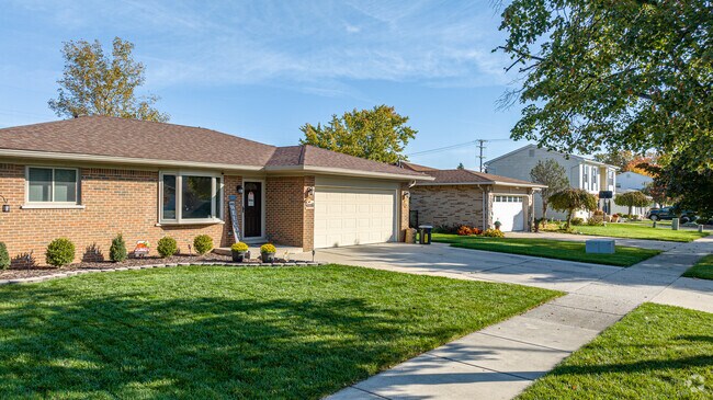 Midcentury ranch style homes are common in Woodhaven, and many have built-in garages.