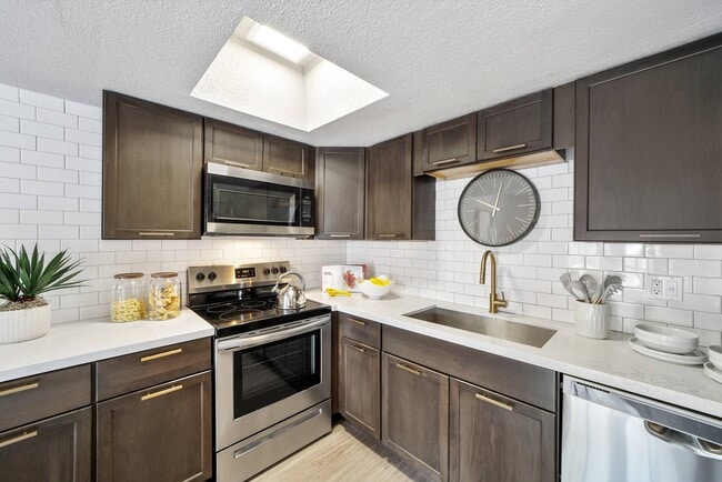 Sunrise in Chandler Kitchen