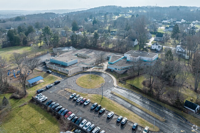 Gildersleeve School is located at 565 Main Street.