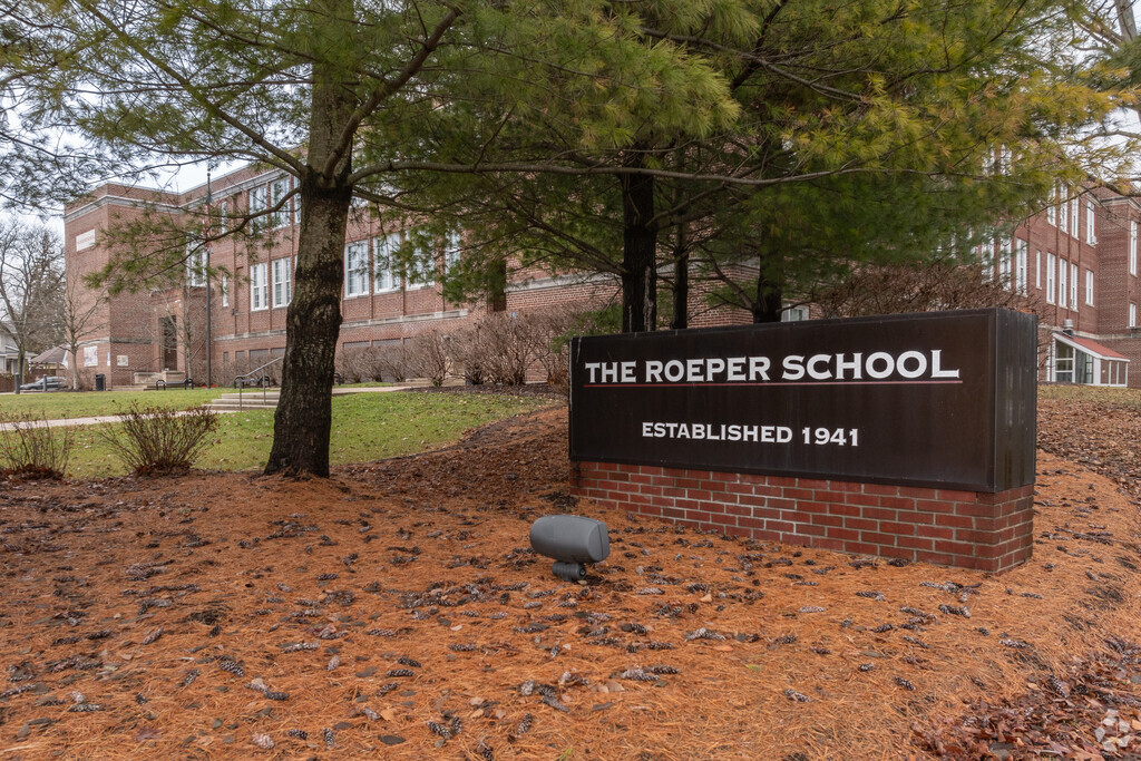 Kids are challenged to excel at Roeper Middle and Upper School.