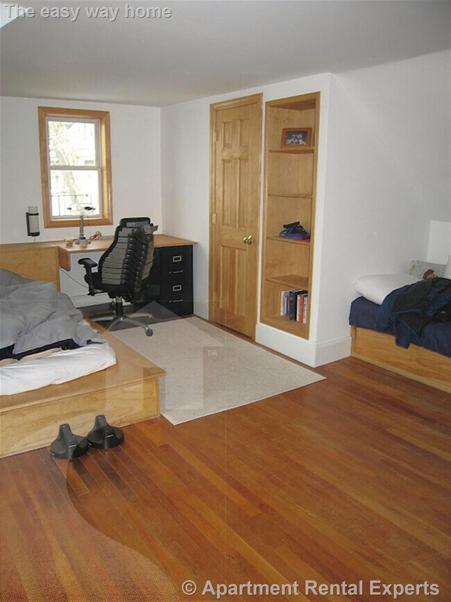 8 Allen St unit 3, Cambridge, MA 02140 - photo 4