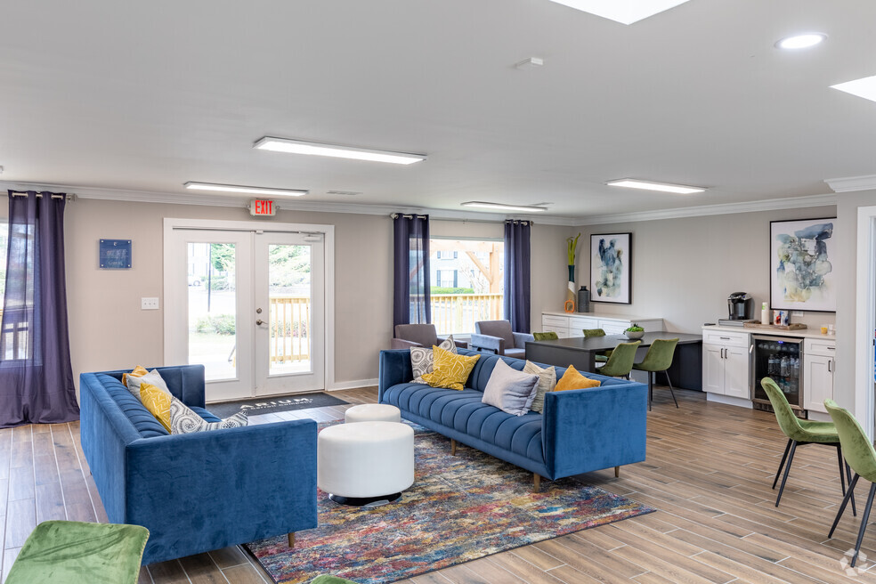 Leasing Center