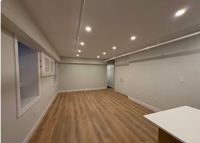 3 Joy St unit B, Boston, MA 02108 - photo 3