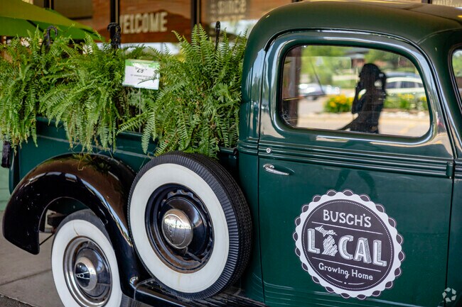 A Busch's fresh market on Allmendinger's south end provides convenient access to groceries.
