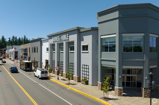 Enjoy access to nationwide retailers at Bridgeport Commons on SW Bridgeport Road.