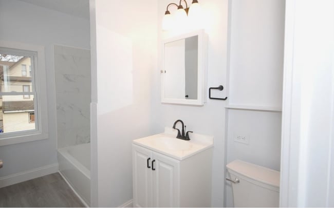72 Hall St unit 2, Springfield, MA 01108 - photo 5