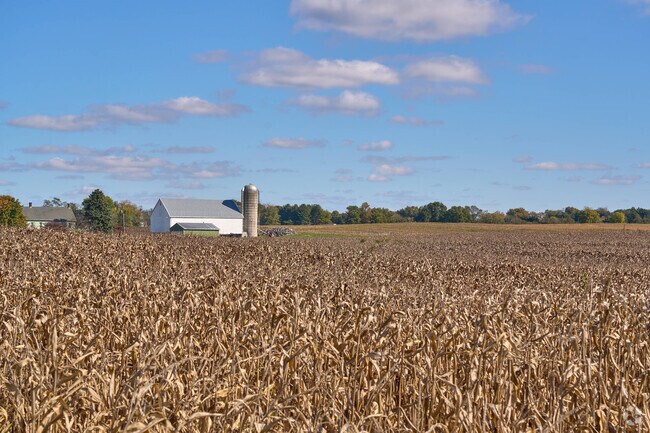 Cearfoss is surrounded by wide open spaces and farm land.