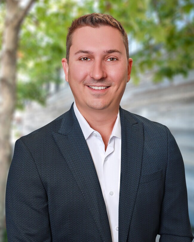 Agent Photo