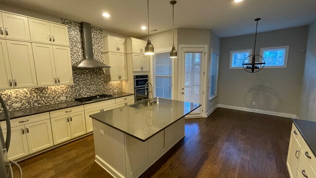 831 Bankston Wds Way, Raleigh, NC 27609 - photo 4