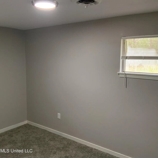 1144 McCluer Rd, Jackson, MS 39212 - photo 5