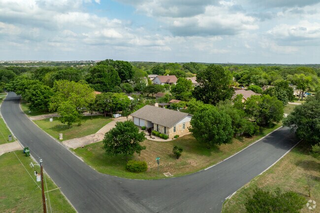 A birds-eye view of the lovely Arroyo Doble area in Manchaca.