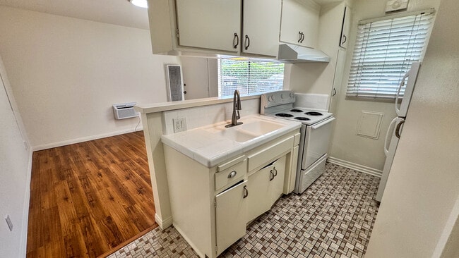 03376DE, Los Angeles, CA 90026 - photo 6