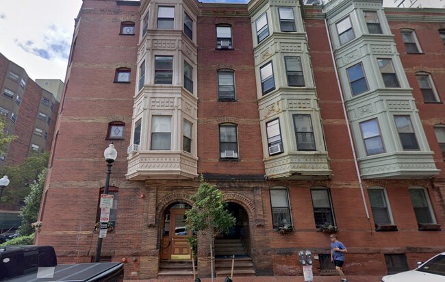 19 Garrison St unit 4, Boston, MA 02116 - photo 2