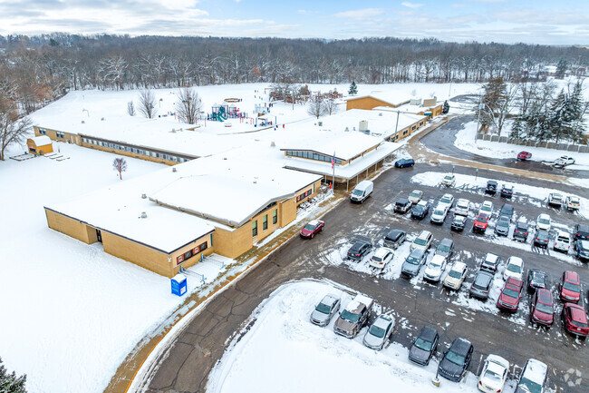 State Road Elementary School is where students achieve to their full potential.