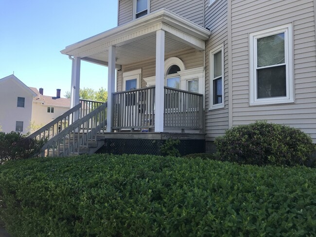 40 Cedar St unit 40-2, Malden, MA 02148 - photo 2