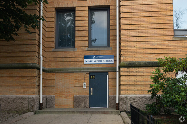 Oliver Middle School in Lawrence has an overall grade of C- on Niche.