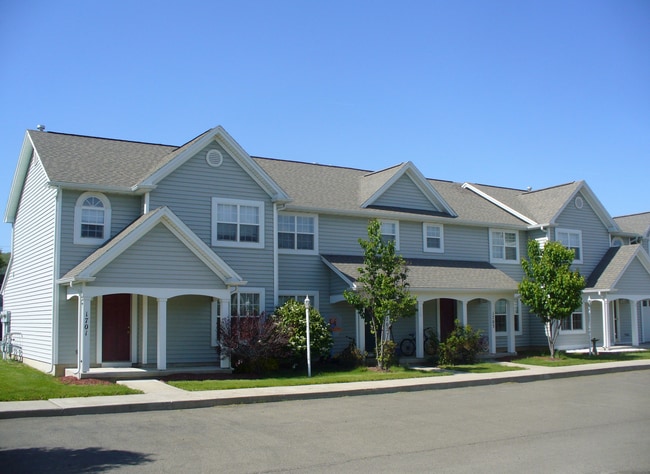 1302 Strawberry Ln unit 504, Big Flats, NY 14814 - photo 4