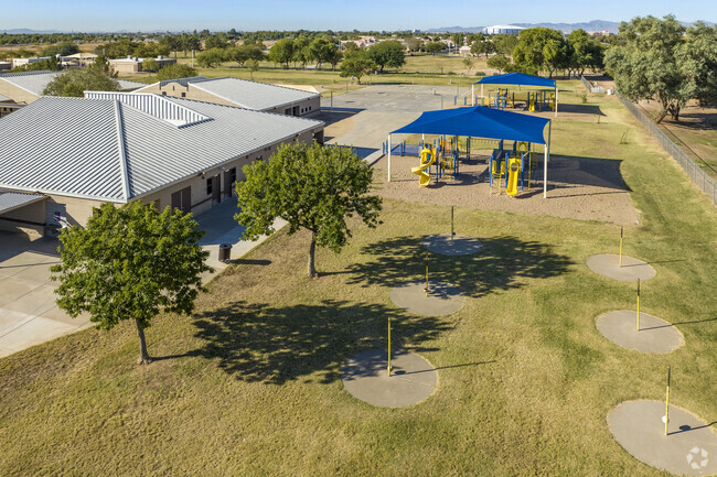 During recess, kids attending Discovery Elementary School in Glendale have many options to play.