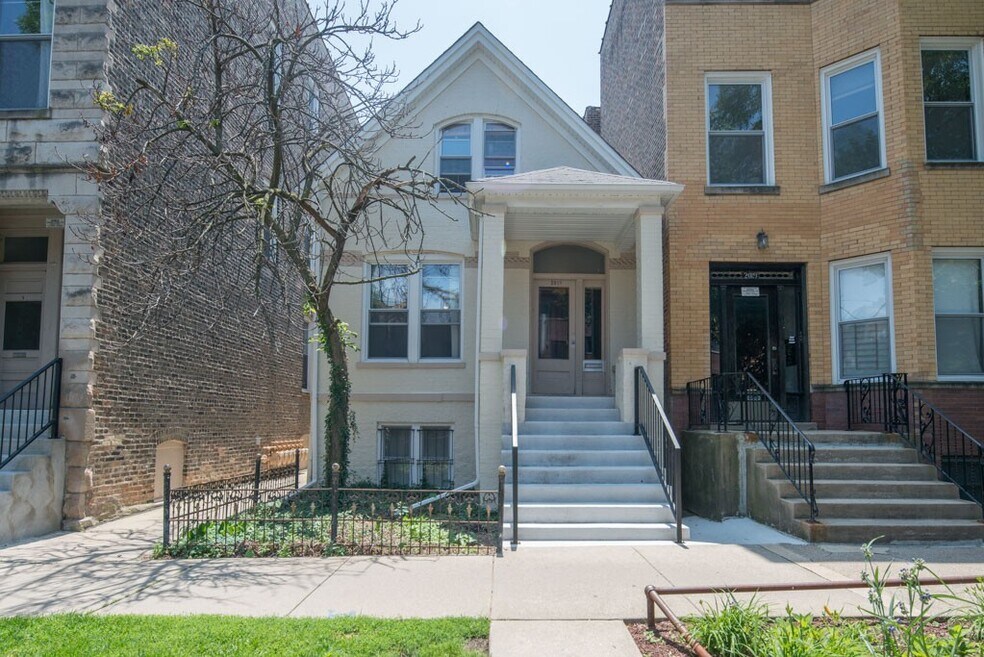 2015 W Iowa St unit M03H, Chicago, IL 60622 - photo 1