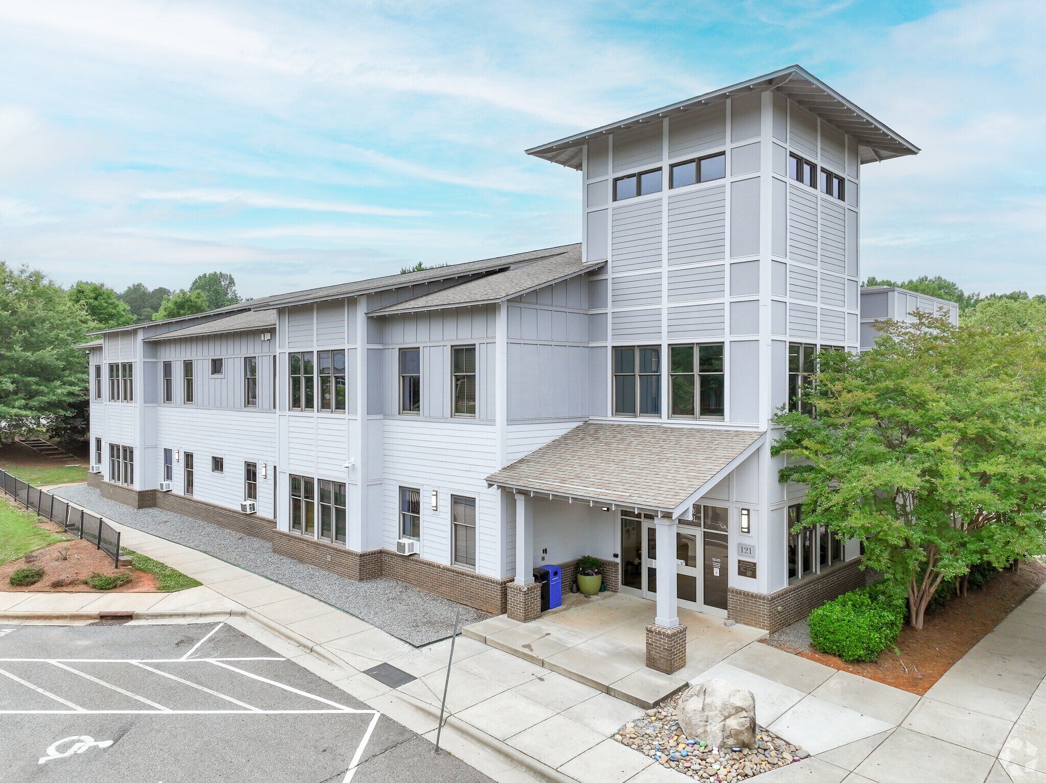 668 E Center Ave Mooresville NC 28115 MLS# CAR4066101 Homes com 668 E Center Ave Mooresville NC 28115 MLS# CAR4066101 Homes com