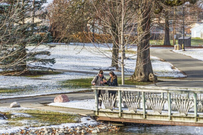 Residents appreciate the outdoors in Bass-Leesburg Civic.
