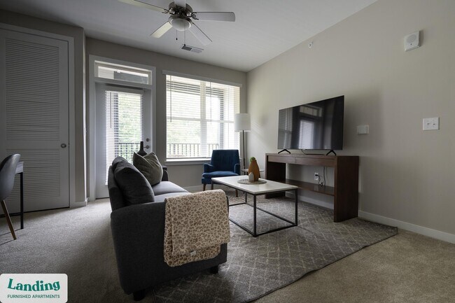 16200 Croft Dr unit 5118-305.1406514, Charlotte, NC 28269 - photo 2
