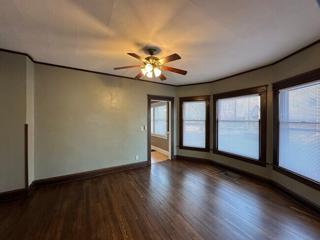 1030 N Church St unit Lower, Rockford, IL 61103 - photo 5