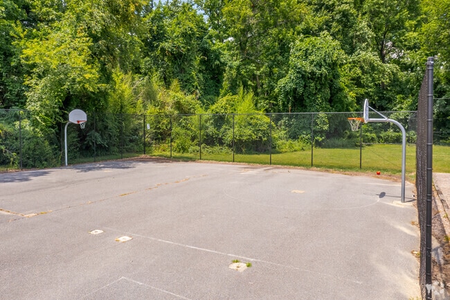 Jones Elementary School boasts an outdoor basketball court.