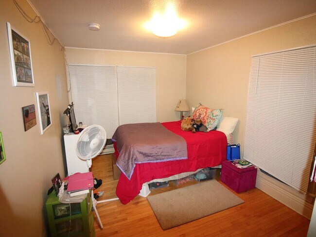 177 E 9th St unit Downstairs, Winona, MN 55987 - photo 5