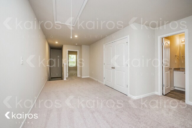 2561 Wood Bend Ln, Riverdale, GA 30296 - photo 7