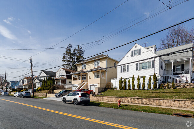 Different styles of homes line the streets of Nepera Park.