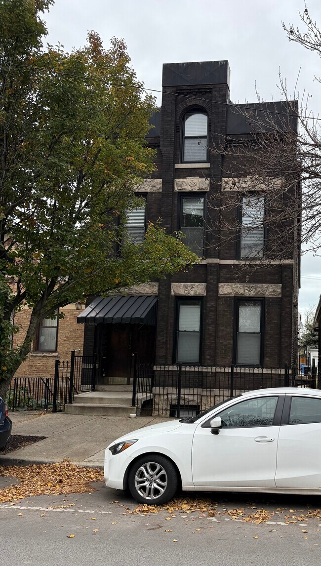 3115 S Racine Ave Unit 2R, Chicago, IL 60608