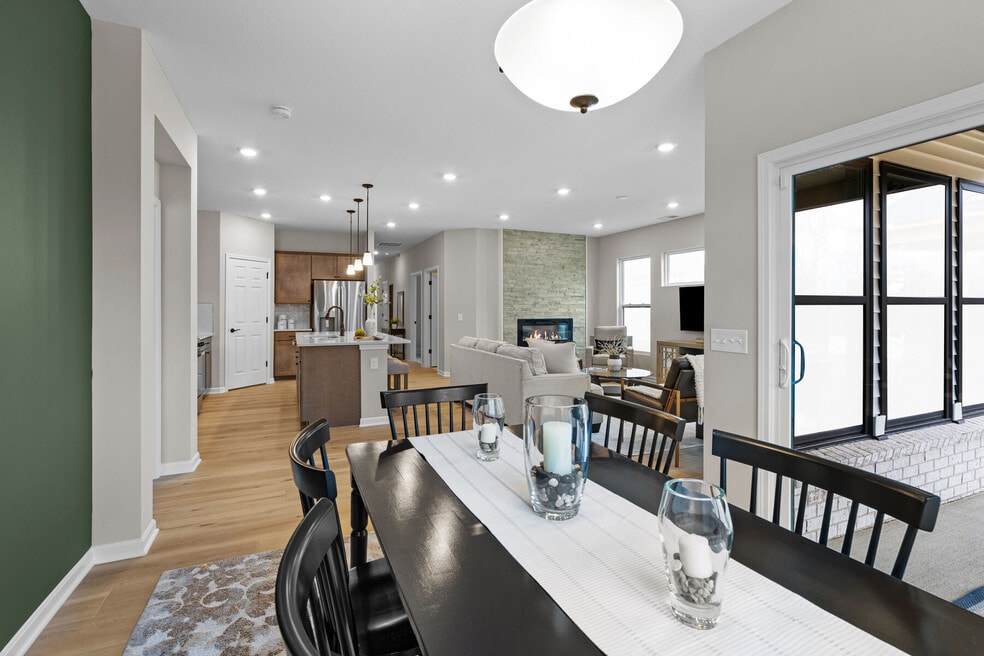 5669 White Pine Ln, Fairfield Township, OH 45011 - photo 1