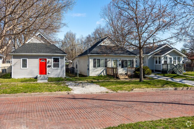 Some of the older homes in Fairground were built as early as the 1890s.