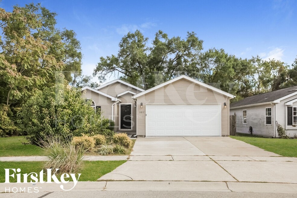 597 Diamond Loop, Middletown, OH 45044 - photo 1