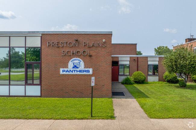 Preston Plains Middle School is a public school in Preston serving students in grades 6-8.