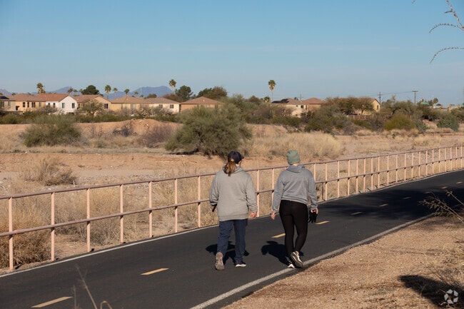 Pantano River Walk allow residents to safely walk.