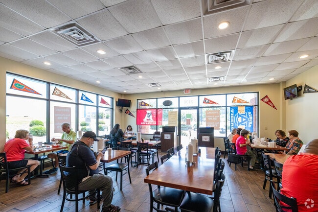 Touchdown Wings has been serving delicous chicken wings in Huntsville for years.