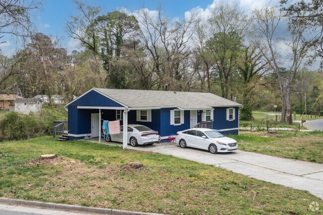 Homeowners in Leila Valley tend to be older, with many having purchased their homes years ago.