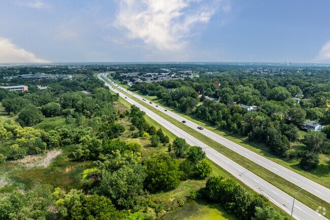 Highway 34 is the best way for a quick trip downtown from the Highlands.