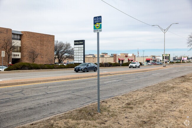 Take the bus along McLean Blvd in Indian Hills Riverbend.