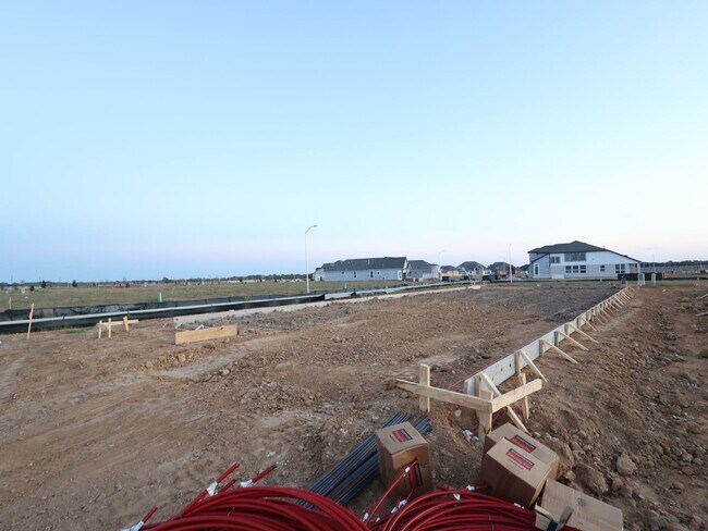 30903 Newcomb Landing Ln, Waller, TX 77484 - photo 2